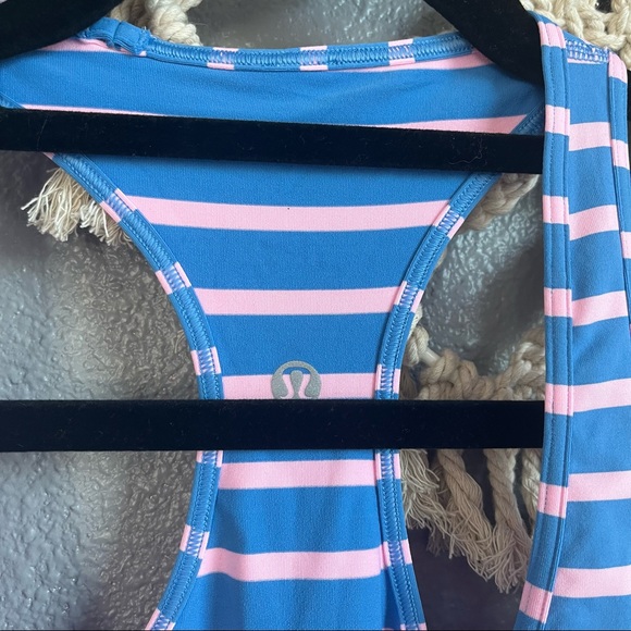 Striped Lululemon tank top Like New 💗 - Picture 3 of 4